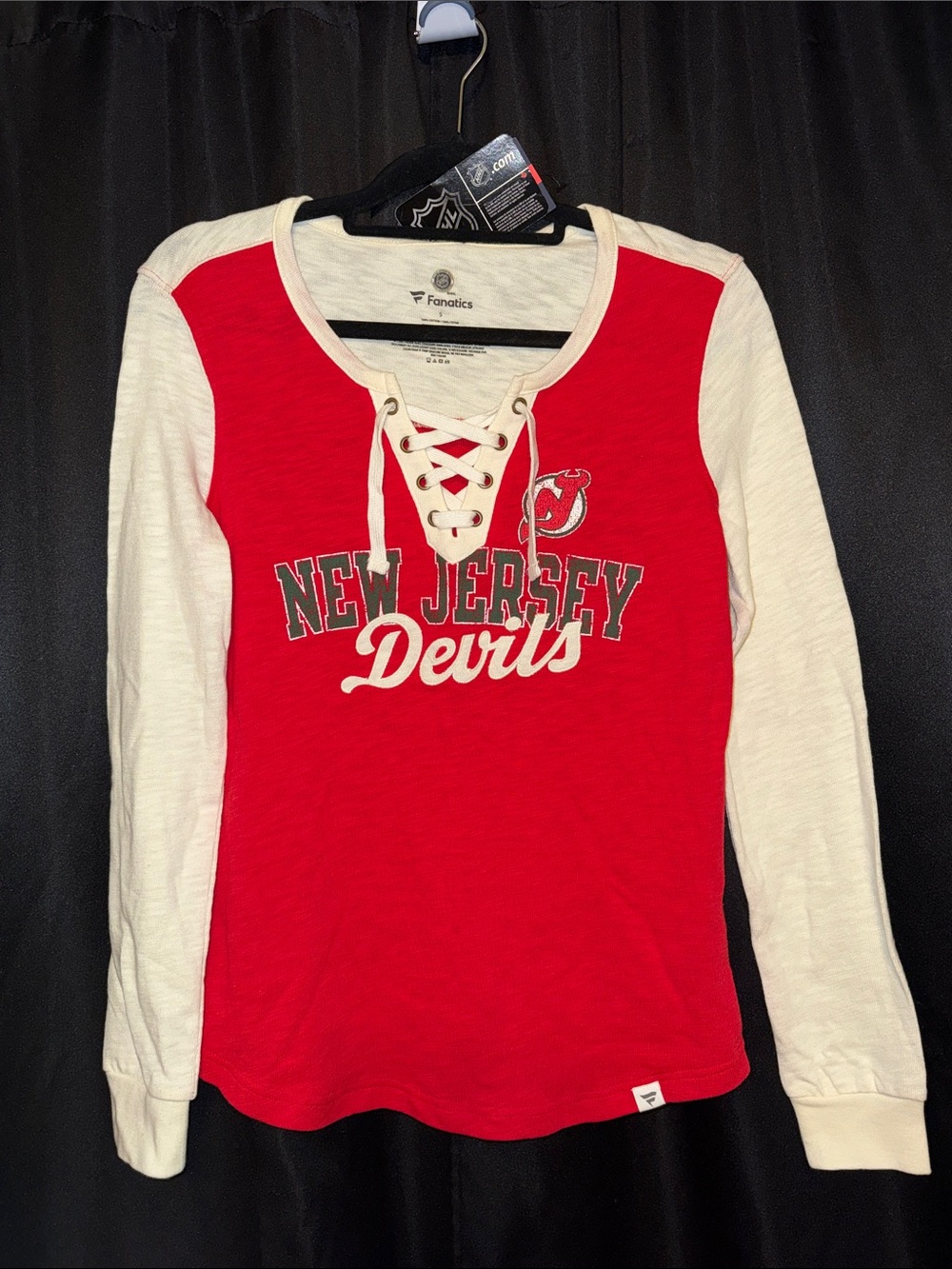 NWT NHL New Jersey Devils Hockey Lace Up V-Neck Long Sleeve Shirt - Small